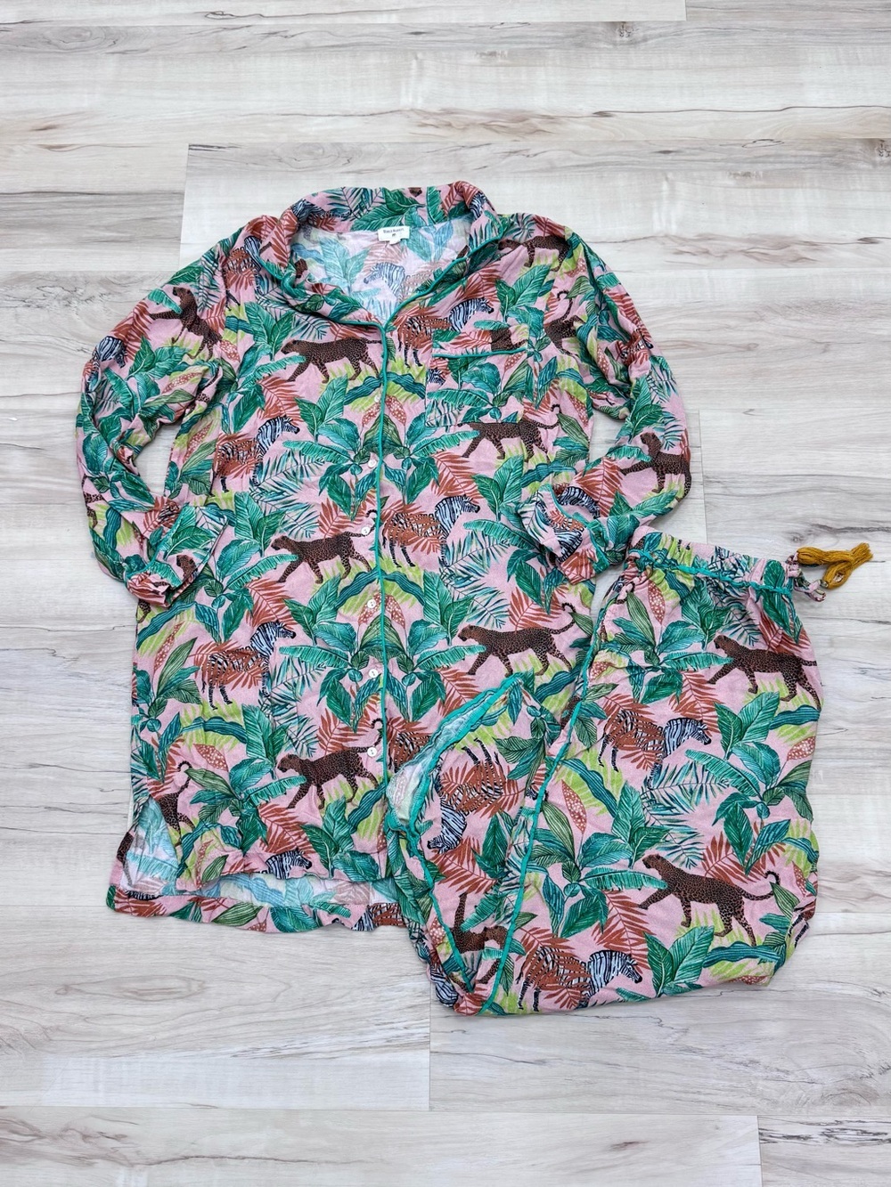 World Market tropical jungle animal print 2 piece pajama set Sz S/M boho